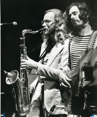 Supertramp saxman John Helliwell, left and bassist Dougie Thompson perform at London Gardens, 1977. (London Free Press files)