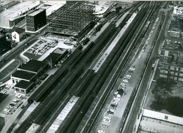 Aerial of CNR Station tracks on York Street, 1961. (London Free Press files)