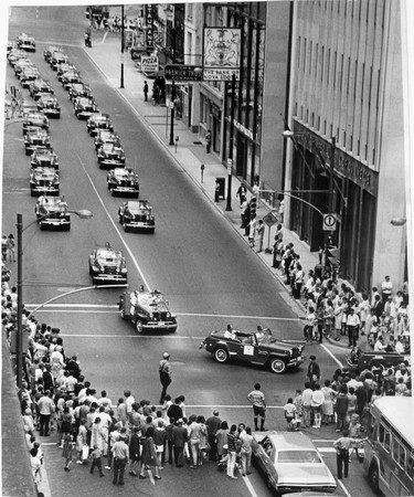 Shrines parade turns left onto Dundas Street from Richmond, 1969. (London Free Press files)