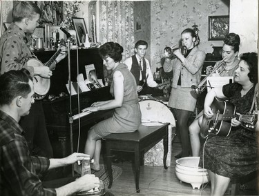 Jam session occupies two rooms; from left: Fred Stover, John Stover, Mrs. Jim Warren, Bradley Stover, Mrs. Fred Flett, Mrs. Fred Stover and Mrs. Leroy Logan, 1967. (London Free Press files)