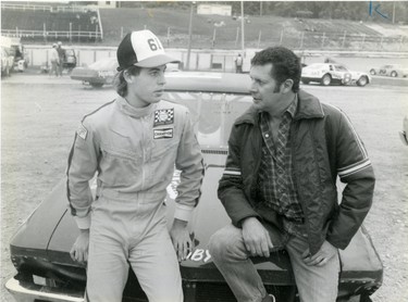 Mike Ling, 16 years old, stock car racer at Delaware Speedway, with his father, Ron, 1986. (London Free Press files)