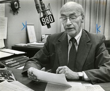 Hugh Bremner delivering one of his last regular newcasts on CFPL-Radio, 1981. (London Free Press files)