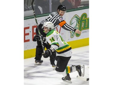 London Knights forward Luke Evangelista celebrates his second of the game as referee Anthony Tapper signals a goal during the second period of their OHL hockey game against the Niagara Ice Dogs at Budweiser Gardens on Sunday Oct. 27, 2019. Derek Ruttan/The London Free Press