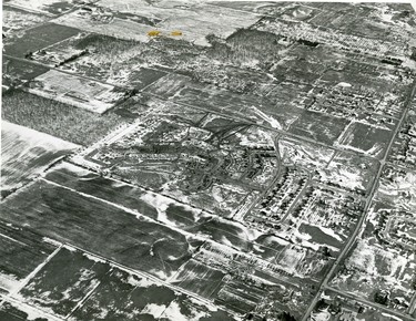 Aerial of Westmount subdivision looking southwewst with Commissioners Road on the right, Wonderland Sideroad runs from left to right, 1969. (London Free Press files)