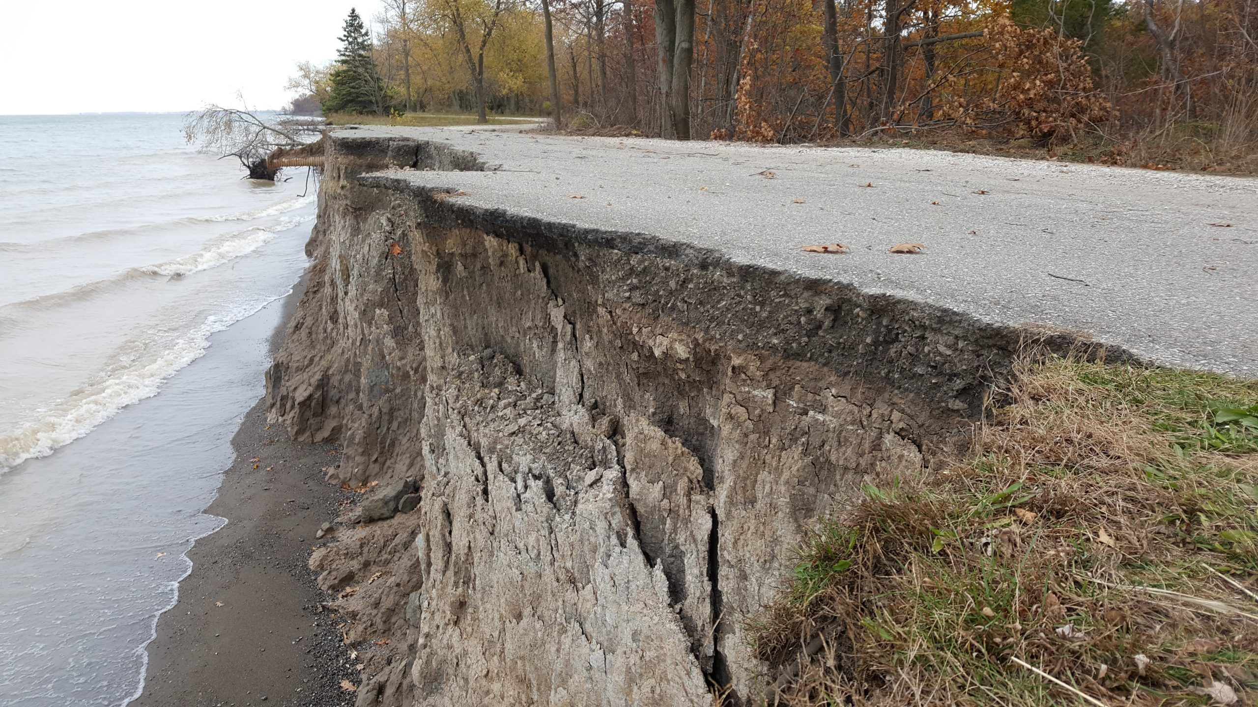 Lake Erie shoreline erosion near Chatham leaves behind stunning damage ...