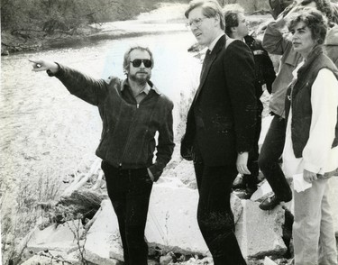 UWO associate professor Joe Cummins points out to provincial NDP leader Bob Rae areas of environmental concern in St. Julien Park, beside Rae is Diane Whiteside, 1987. (London Free Press files)