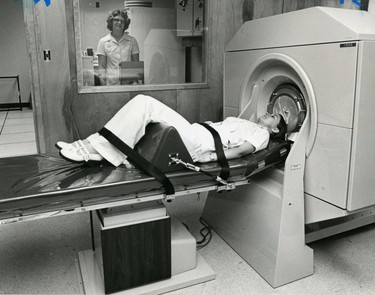$450,000 brain scanner at Victoria Hospital just installed, 1976.  (London Free Press files)