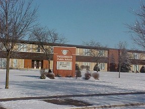 Tweedsmuir public school (Files)