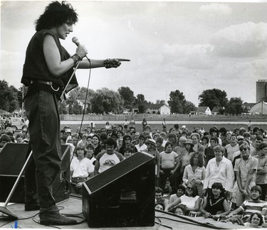 Carole Pope, lead singer of group call Rough Trade at Lucan Fair, 1985. (London Free Press files)