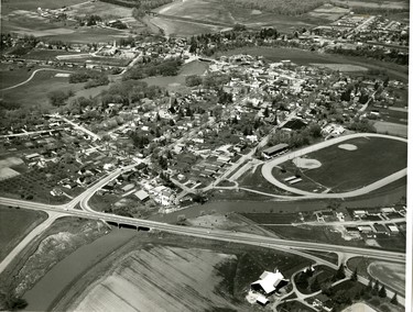 Aerial of New Hamburg, 1976. (London Free Press files)