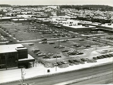 Exterior of Westmount Mall, 1980.  (London Free Press files)