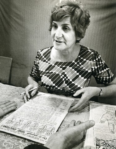 Elizabeth Warlock, palm reader, 1977. (London Free Press files)