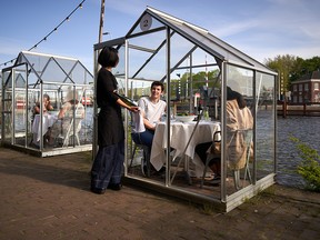 Amsterdam restaurant Mediamatic ETEN is testing a new dining concept called Serres Sépparées (separate greenhouses).