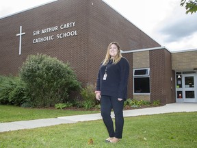 Jessica Ward teaches Grade 4 students remotely from a portable classroom at Sir Arthur Carty Catholic elementary school  in London. (Derek Ruttan/The London Free Press)