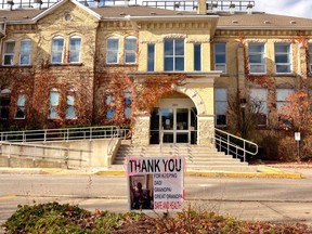 Stratford's Cedarcroft Place retirement home is in the midst of a COVID-19 outbreak that has infected more than 30 residents to date. (GALEN SIMMONS/STRATFORD BEACON HERALD)