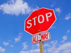 stop-sign-1174658_1920