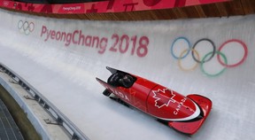 2018년 2월 16일 대한민국에서 열린 2018 동계 올림픽 기간 동안 올림픽 스키 센터에서 열린 봅슬레이 2인 경기에서 캐나다의 Alexander Kobach와 Justin Krebs. 사진: Jan Levac/Postmedia