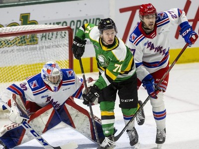 News: Former Twin City Thunder Defensemen, Dylan Day, signs with