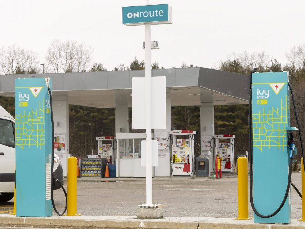 Ottawa offers 2M for businesses, municipalities to plug into electric