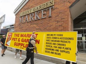 Indicators, sealed, delivered: iconic items again at Covent Backyard Market Indicators, sealed, delivered: iconic items again at Covent Backyard Market