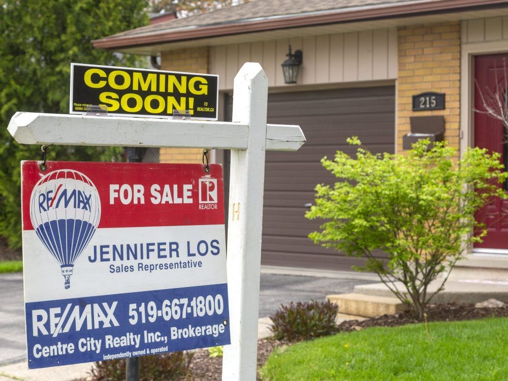 'Messy out there' New analysis predicts continued homeprice drops