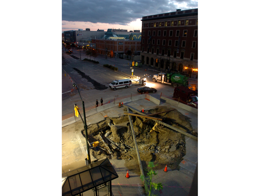 LFP ARCHIVES: The sinkhole that swallowed an intersection | London Free