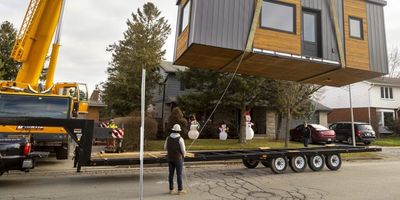 Монтаж модульного будинку на ділянці