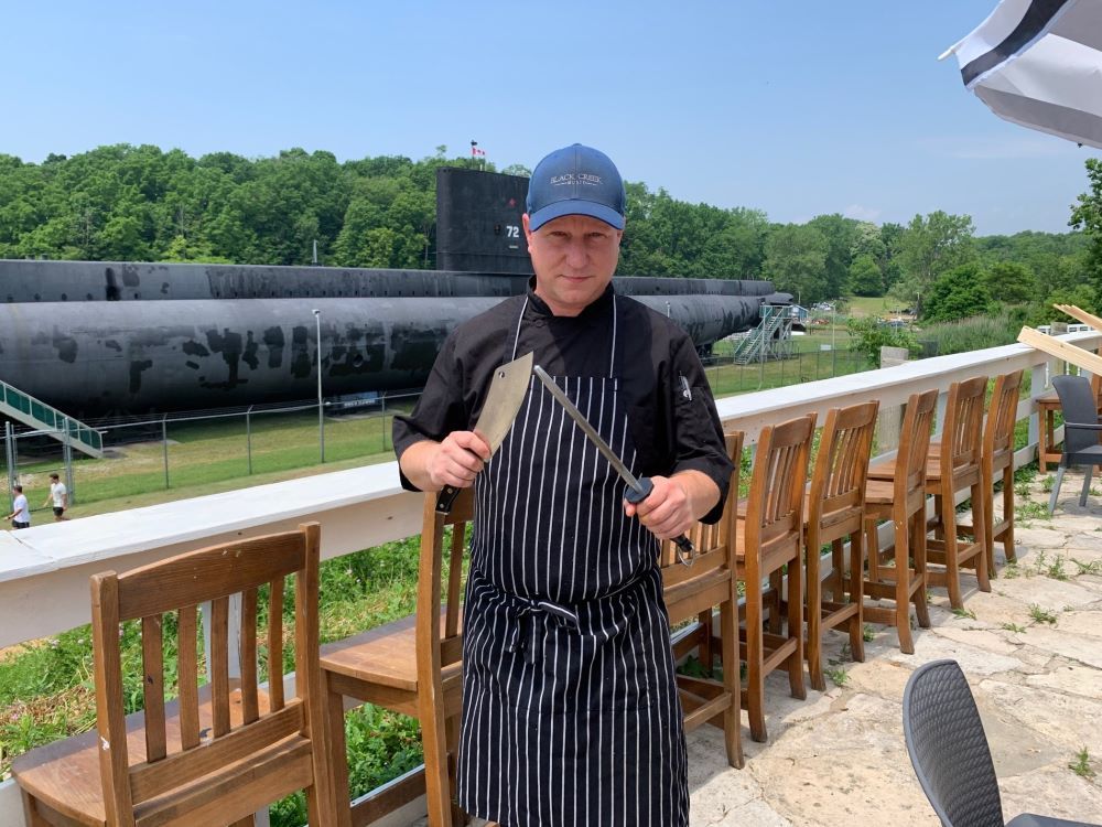 Celebrity chef with long resume opens eatery in Port Burwell St