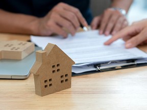 Signing a mortgage