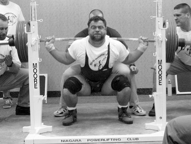 Mike Goss powerlifter