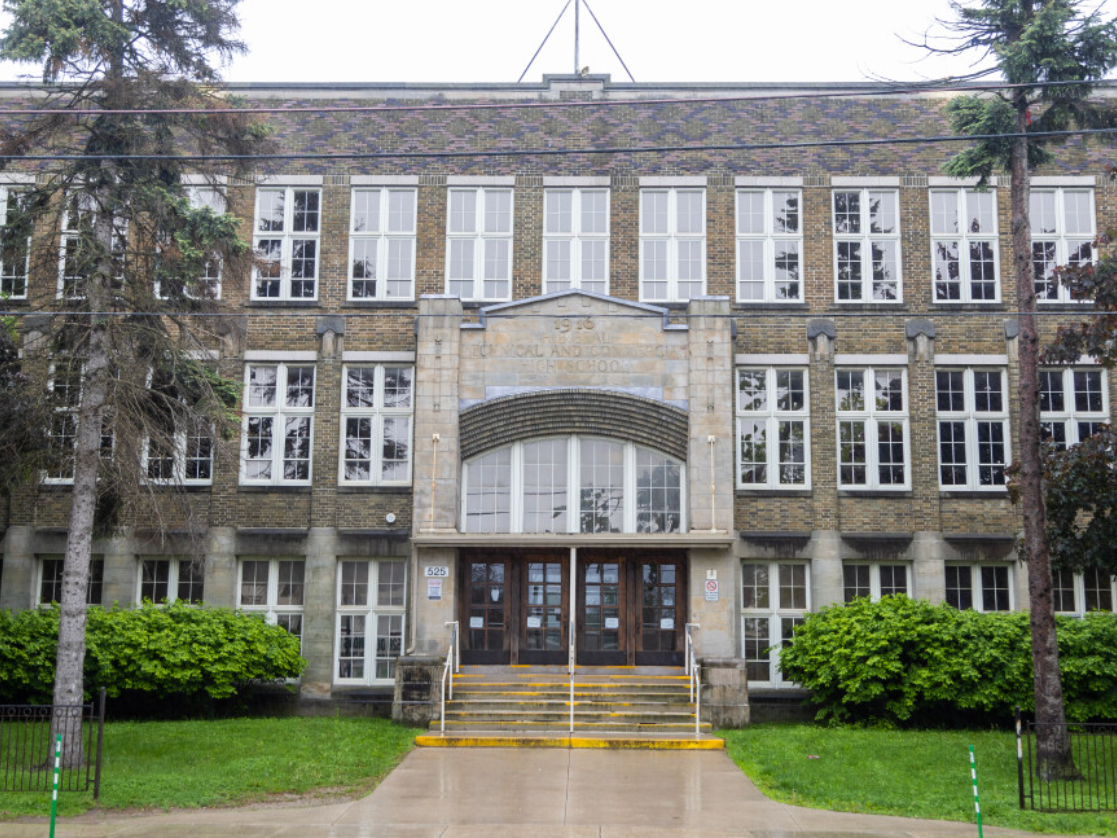 Removal of 10,000 books at a London high school was flawed but was not likely about censorship, a top expert in freedom of expression says.