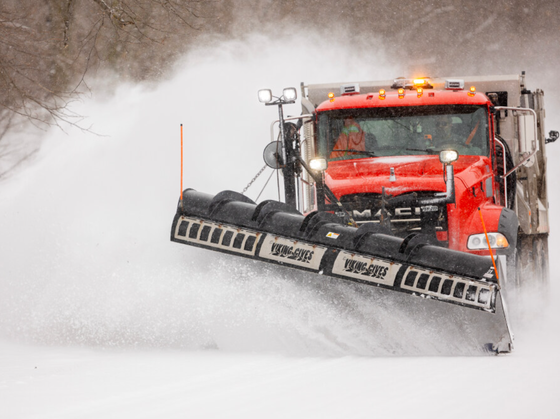 Environment Canada issued a "yellow" warning that called for snow to start falling from Sunday morning to Sunday night.