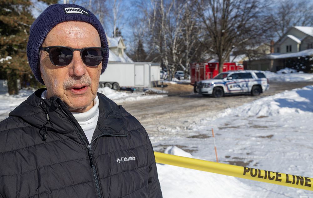  Gary Simpson, who lives next door to two homes that were evacuated, says trailers and generators are being removed from the scene at 212 Chesham Place in London. Photograph taken Monday, Feb. 2, 2026. (Mike Hensen/The London Free Press)