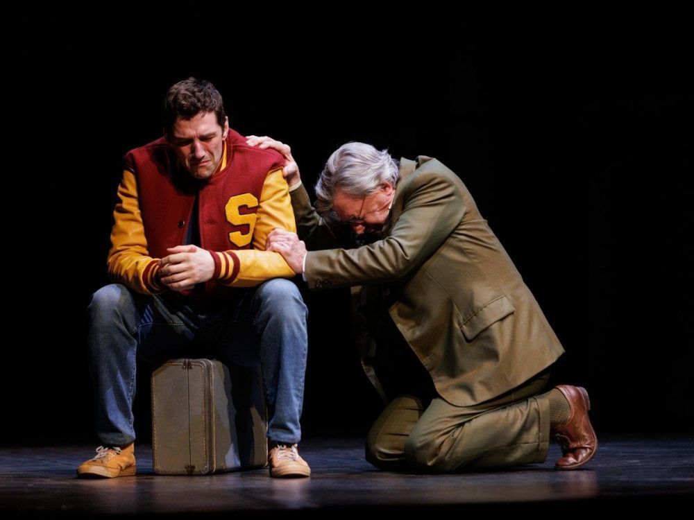 Joe Perry as Biff Loman and Tom McCamus as Willy Loman