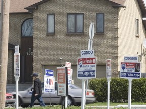The average sales price of a Canadian home soared 9.8% in November 2013, largely because of the hot Toronto and Vancouver markets.