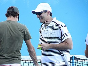 Federer practice Jan 21-9 1_opt