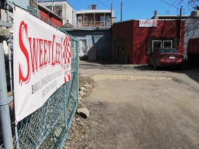 Sweet Lee's Bakery (photo by Tracey Lindeman)