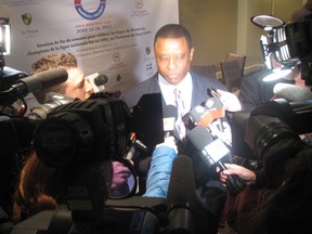 Former Montreal Expos outfelder Warren Cromartie - pictured here talking with reporters at April 4 launch of the Montreal Baseball Project - has organized an 1981 Montreal Expos reunion weekend celebration, in Montreal June 14-16. (Photo by Richard Burnett)