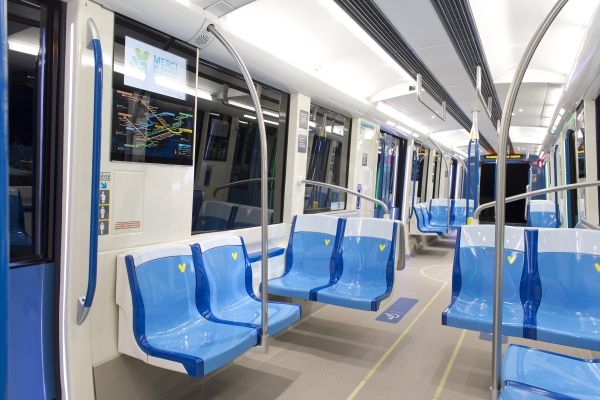 Sneak peek: Montreal's new métro cars - open-concept, wider doors but ...