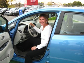 Kate Coulter took home her Nissan LEAF on Sept. 28. Photo courtesy of Spinelli Nissan.