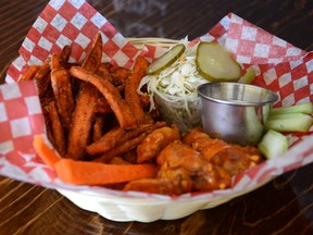 Suicidal Buffalo Wings at Wings 'N Things (photo by Erika David)