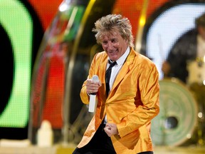 Rod Stewart performs at the bell Centre in Montreal Friday April 1, 2011.
(Allen McInnis / THE GAZETTE)