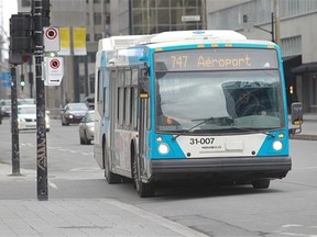 Replacing the 747 airport shuttle bus with subsidized “collective taxis” would quadruple costs, exacerbate traffic on Highway 20 and the Ville Marie Expressway and increase gas emissions, Montreal’s transit authority says.