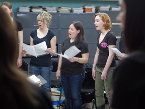 MONTREAL, QUE: APRIL 10, 2013-- Members of the choir Concerto Della Donna: Julie LAforest, left, Naomi Shin, centre, and Sarah Dowd during rehearsal on Wednesday April 10, 2013. (Pierre Obendrauf / THE GAZETTE) ORG XMIT: 46352-110