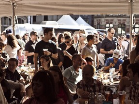 Oysterfest 2012 with 1500 in attendance (photo by Riccardo Cellere)