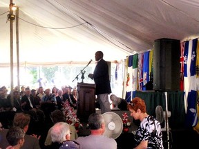 Montreal Expos legend Tim Raines gives emotional speech at his 2013 induction into the Canadian Baseball Hall of Fame and Museum (Photo by Richard Burnett)