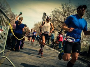 Luis as the 1h30 pace bunny at the Scotia Bank Half Marathon (photo courtesy of Luis Tomas Lopez Villagran)