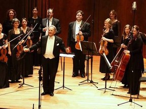 Conductor Boris Brott with the McGill Chamber Orchestra (Photo courtesy APOLLO AGENCY)