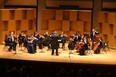 The McGill Chamber Orchestra conducted by Boris Brott welcomes star American violinist Mark O’Connor and the McGill Chamber Orchestra conducted by Boris Brott at the OSM’s Maison Symphonique (All photos courtesy MCO / Communications Lise Raymond)