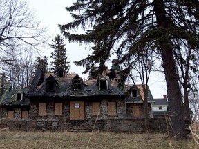 Developer wants to raze the burned out shell of old farmhouse in northern Ste. Anne de Bellevue.